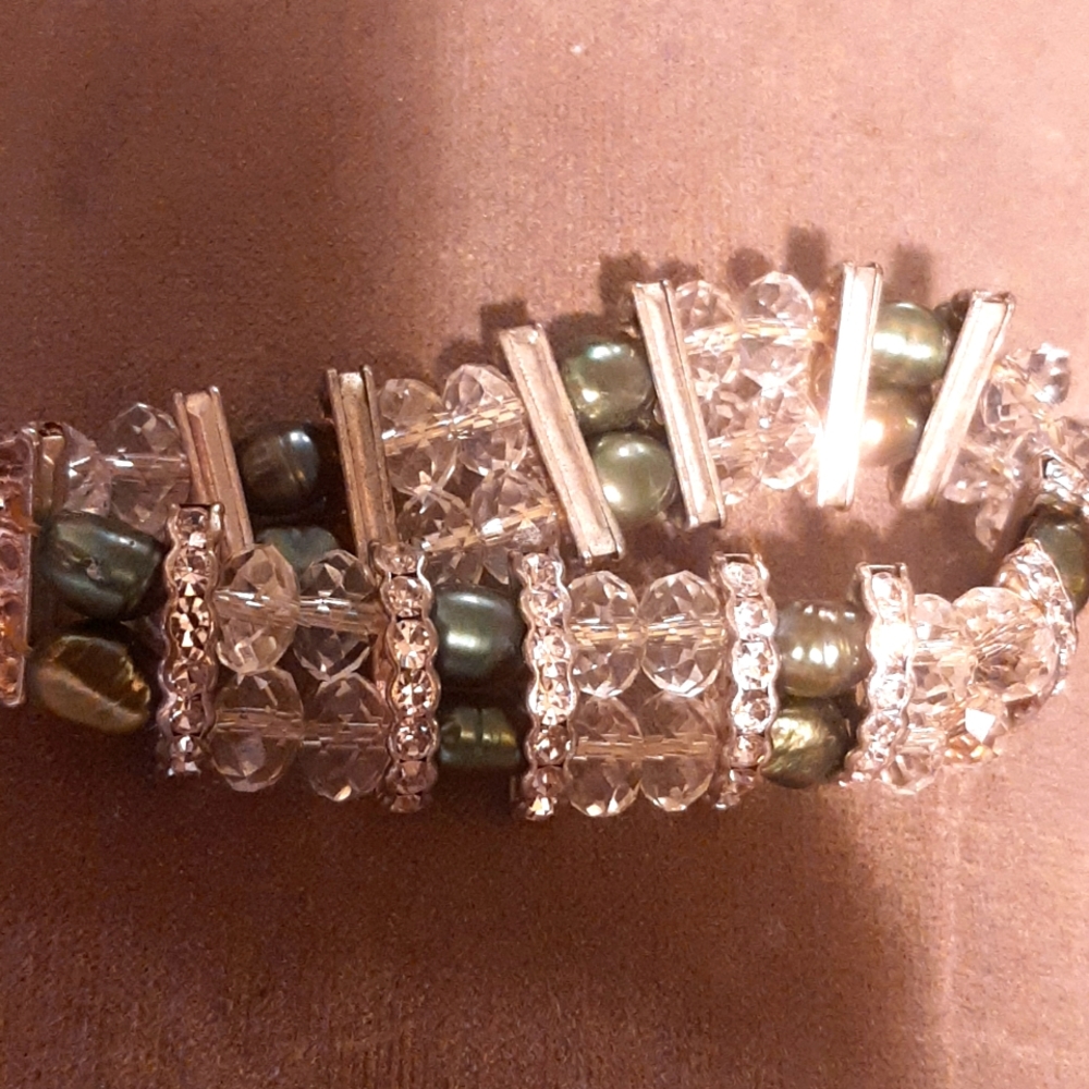 Vintage pearl, faceted crystal & rhinestone bracelet.